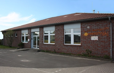 Kindergärten in Marne 1 Ev.-Luth. Kindertagesstätte "Sonnenstrahl"